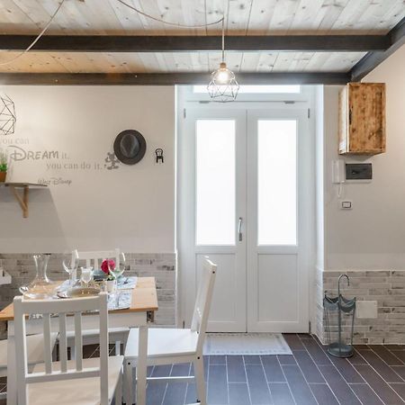 Casa Rebecca Apartment Бриндизи Екстериор снимка