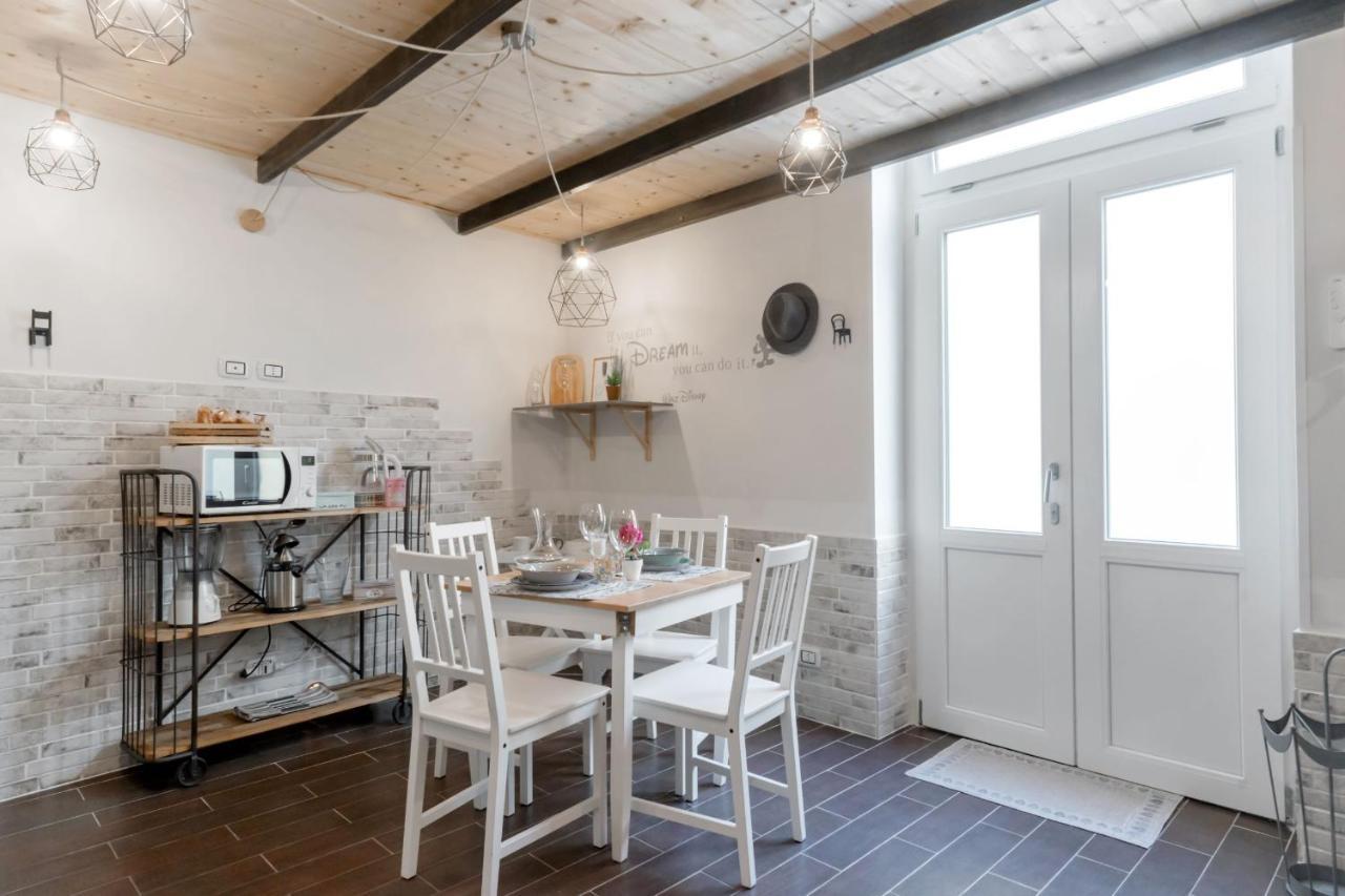 Casa Rebecca Apartment Бриндизи Екстериор снимка